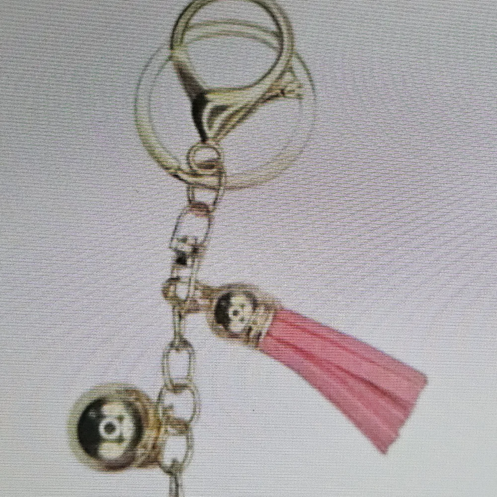 DIVAS LiMiTED Pink Rhinestone Gingerbread Keychain - Picture 3 of 3